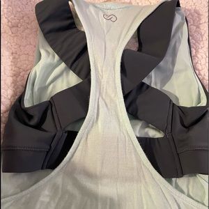 Calia by Carrie Underwood exercise tank with built in bra.